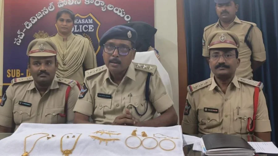 Prakasam Police Recover ₹16 Lakh Gold Jewellery