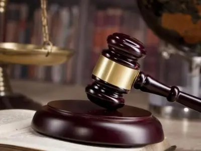 आईफोन की जगह दाढ़ी बढ़ाने वाला तेल मिला, अब ग्राहक को फ्लिपकार्ट देगा 1 लाख 80 हजार रुपये
