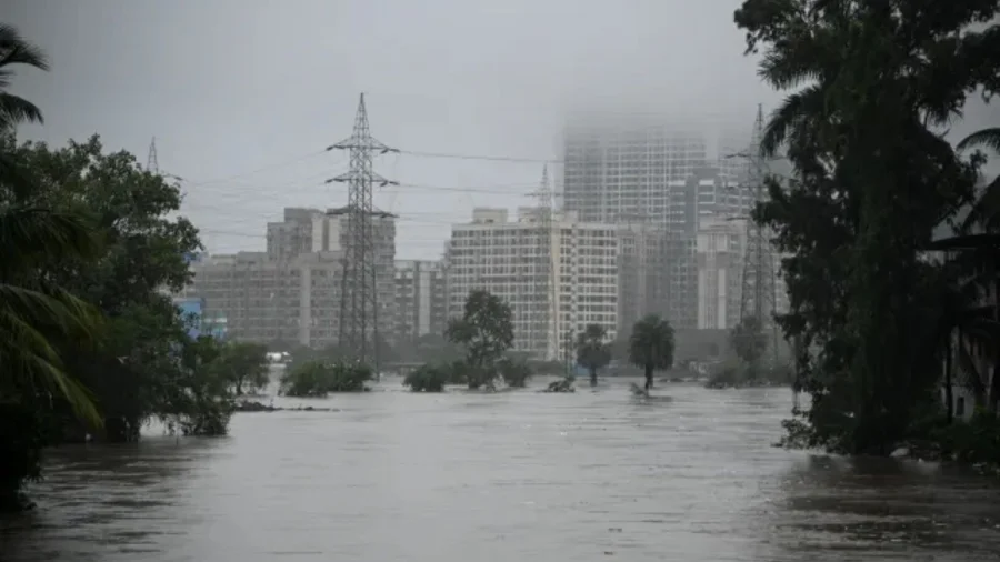 IMD Yellow Alert Mumbai Thane Warns of Heavy Monday Rain