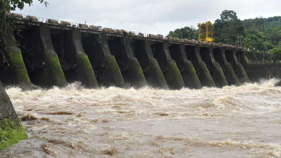 Pazhassi Dam Silt Disrupts Kannur Water Supply