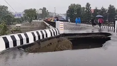 Uttarakhand Monsoon Alert 132 Roads Blocked as Rivers Swell