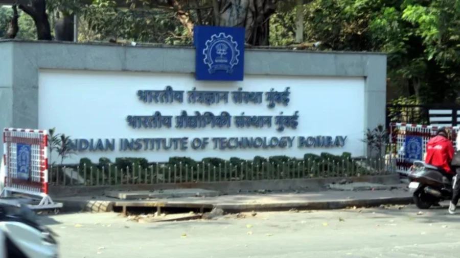 IIT Bombay Canteens Shut by FDA for No Licences