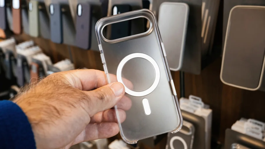 Wireless Charging Case Warning? Thick Cases Are the Culprit