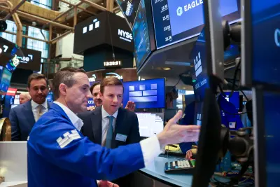 Veteran Fund Manager Secretly Buys Two ETFs