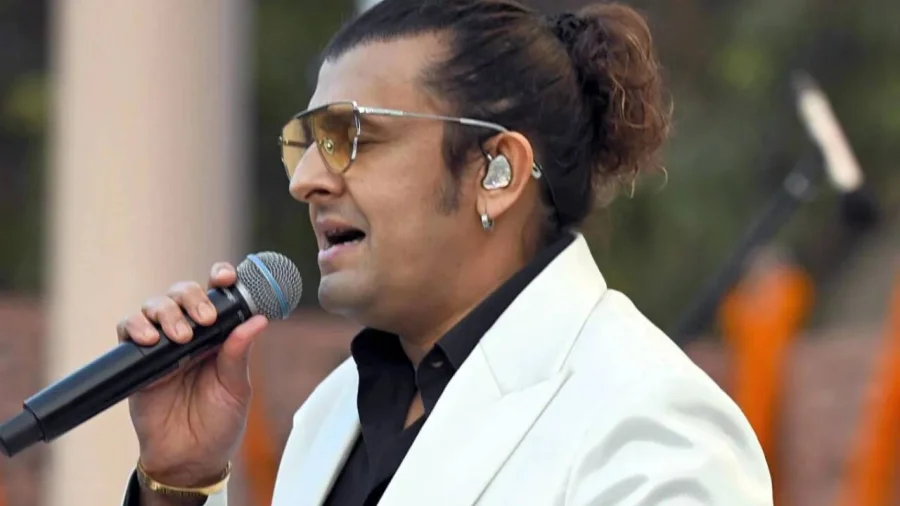 Sonu Nigam Admits Auto-Tune Use in New Confession