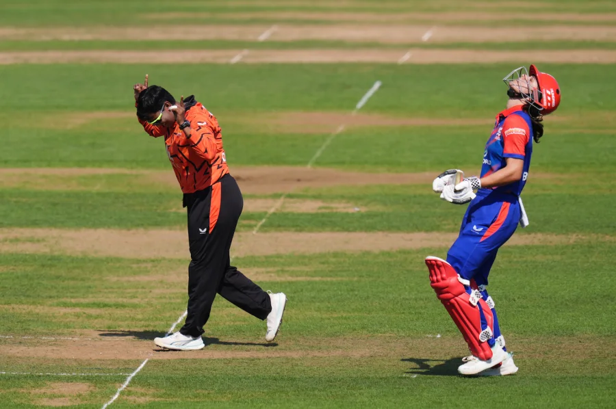 Sunrisers Reach Final as Deepti Sharma Seals Chase