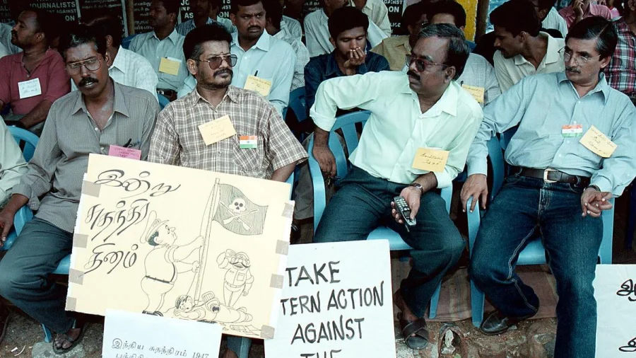 Chennai Journalists Fast Alert over Police Attacks
