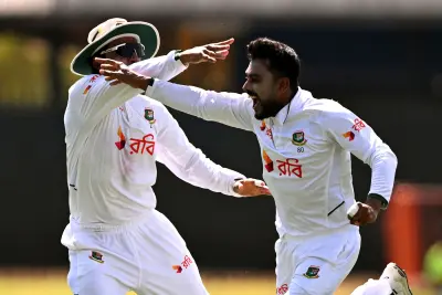 Mehidy's masterclass brings famous victory within reach for Bangladesh