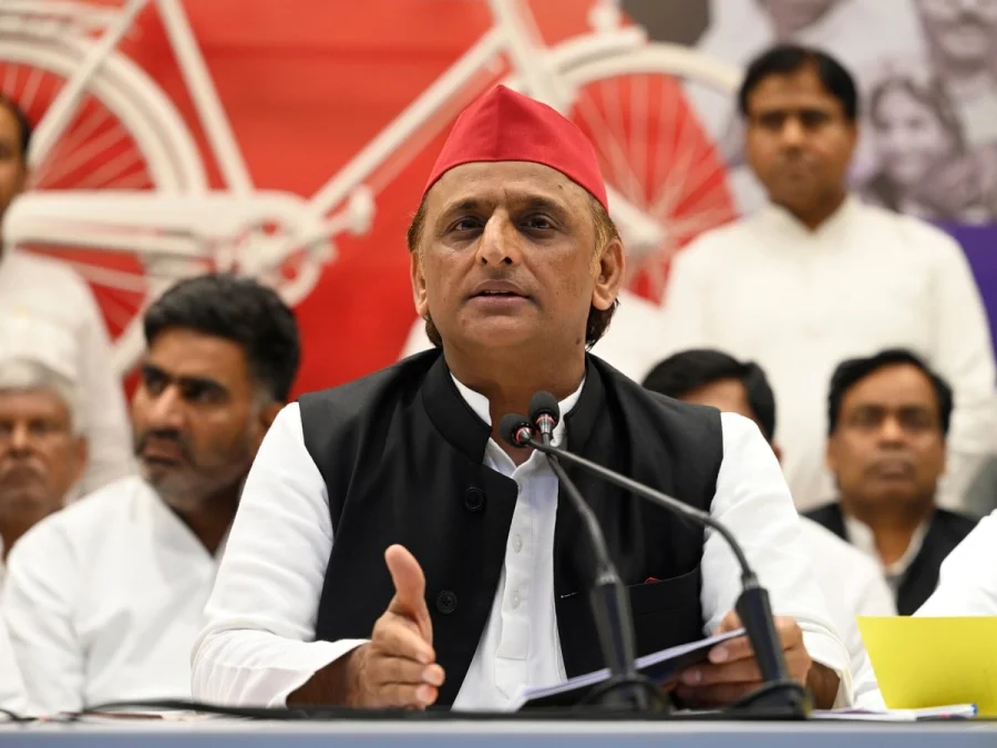 Akhilesh Yadav Promises New August 16 Holiday for UP by 2027