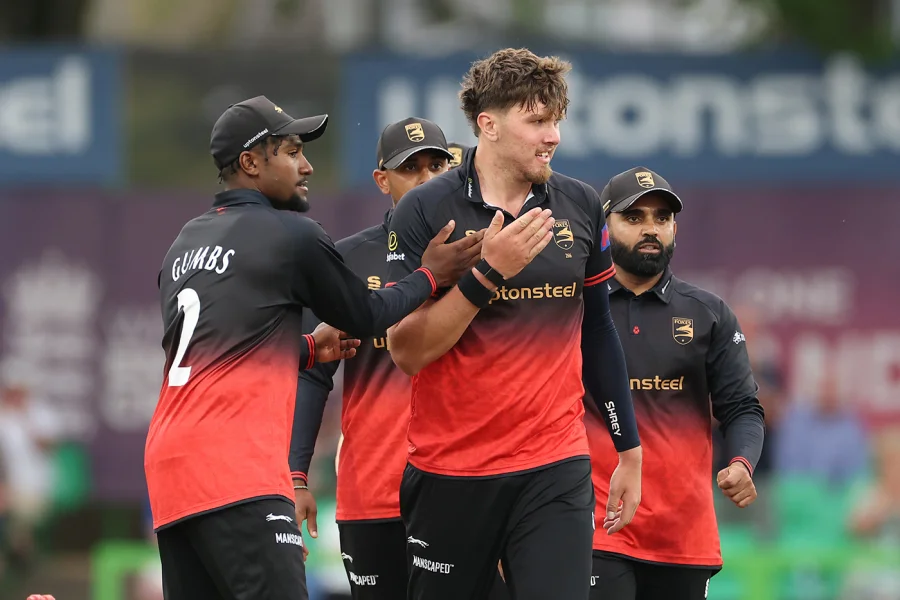 Leicestershire Youngsters Shaikh Green Fire Foxes Into Final
