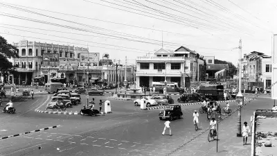 Mount Road Freedom Markers Guide Chennai