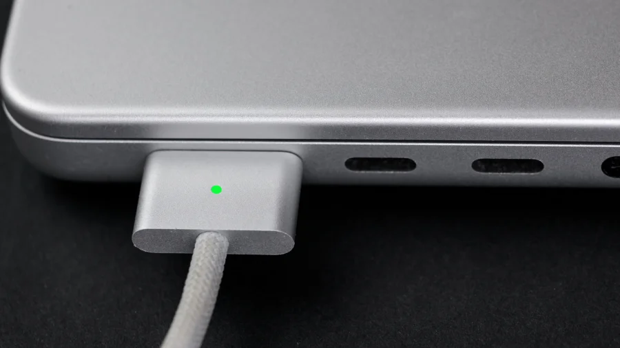 MagSafe vs USB-C Charging New Guide for MacBook Owners