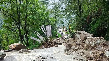 Sikkim Landslide Warning 128 Evacuated From Rimbi Homes