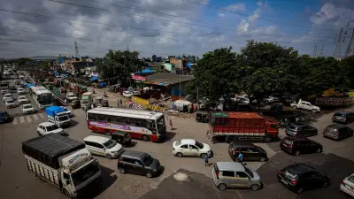 New Mankhurd Flyover Pillar Work to Slow Navi Mumbai Traffic